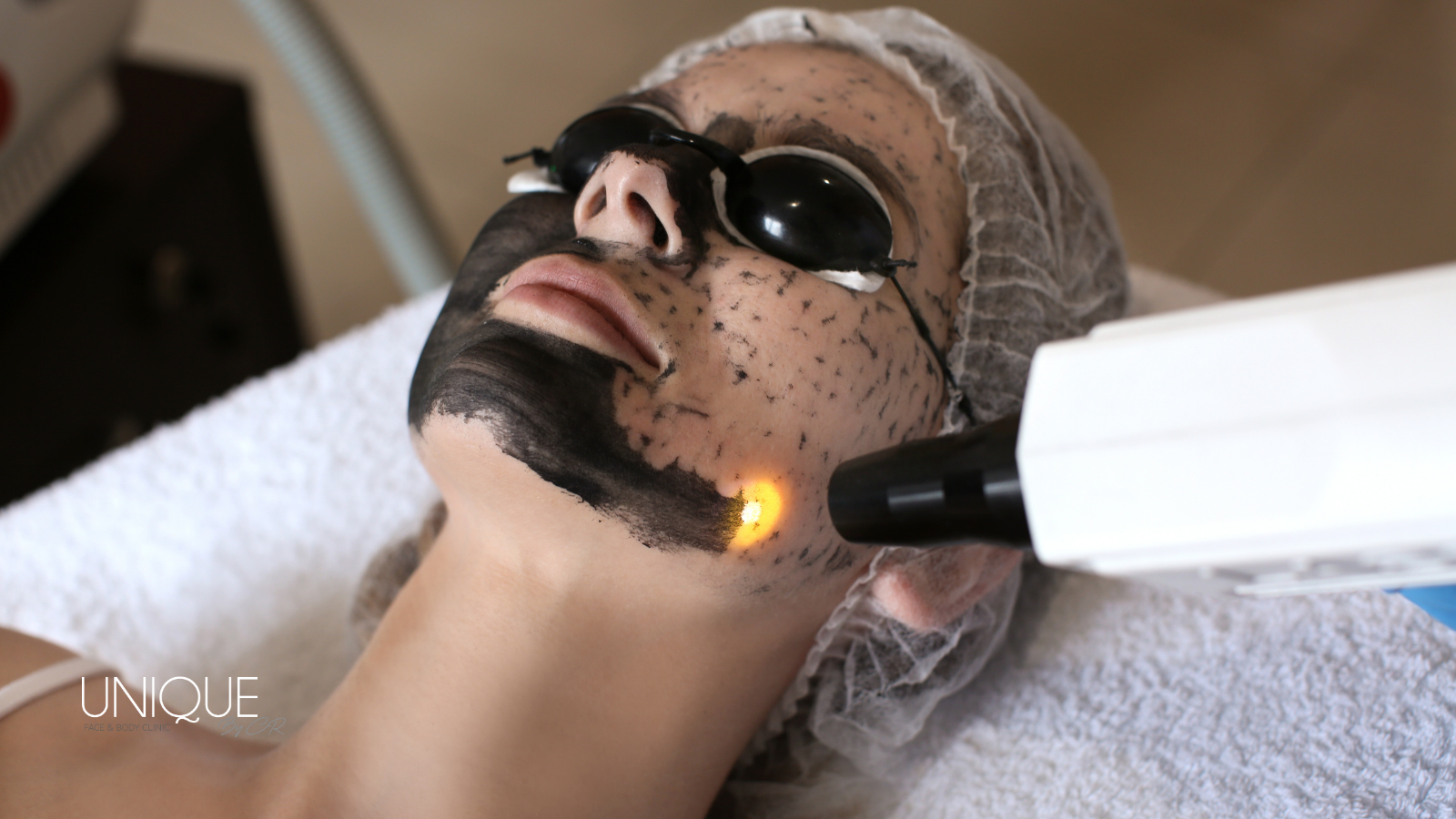 Peeling Hollywood - Tudo o Que Precisa de Saber Sobre Este Procedimento